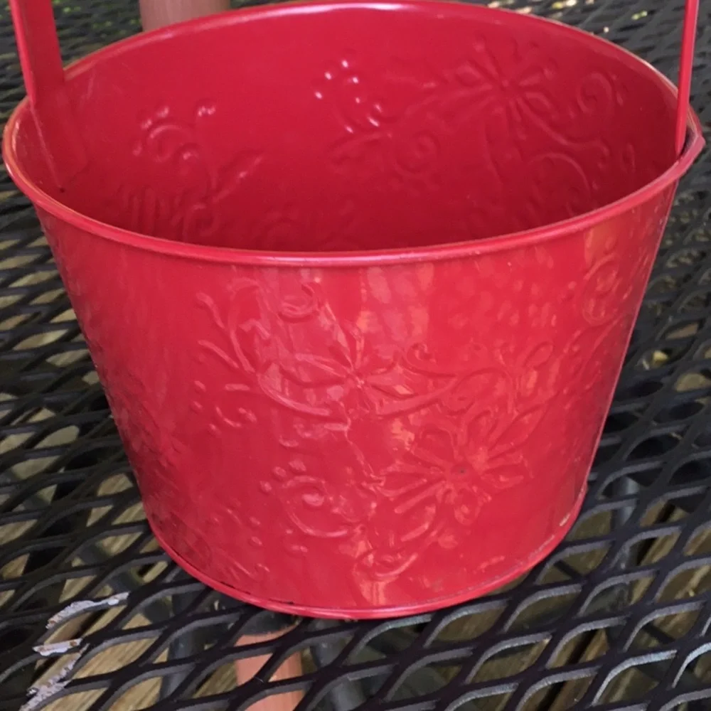 Set of 3 tin baskets